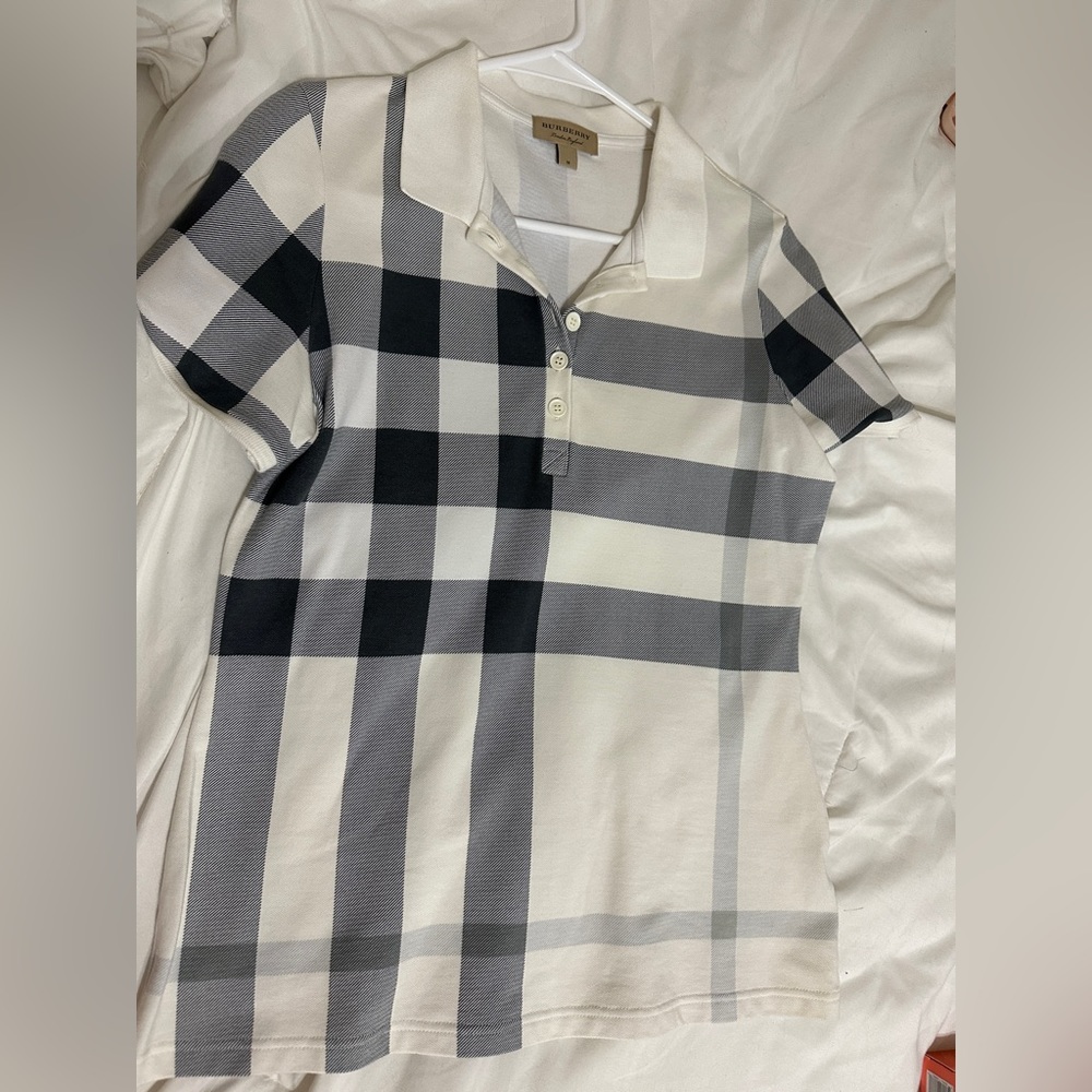 Like new Burberry polo shirt size M ON HOLD